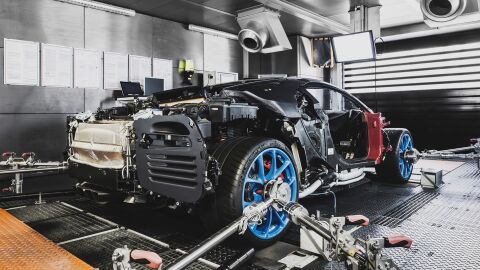 fabrica-bugatti-chiron-2017-005