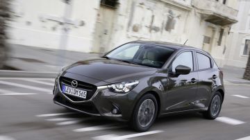 mazda215.jpg mazda215.jpg