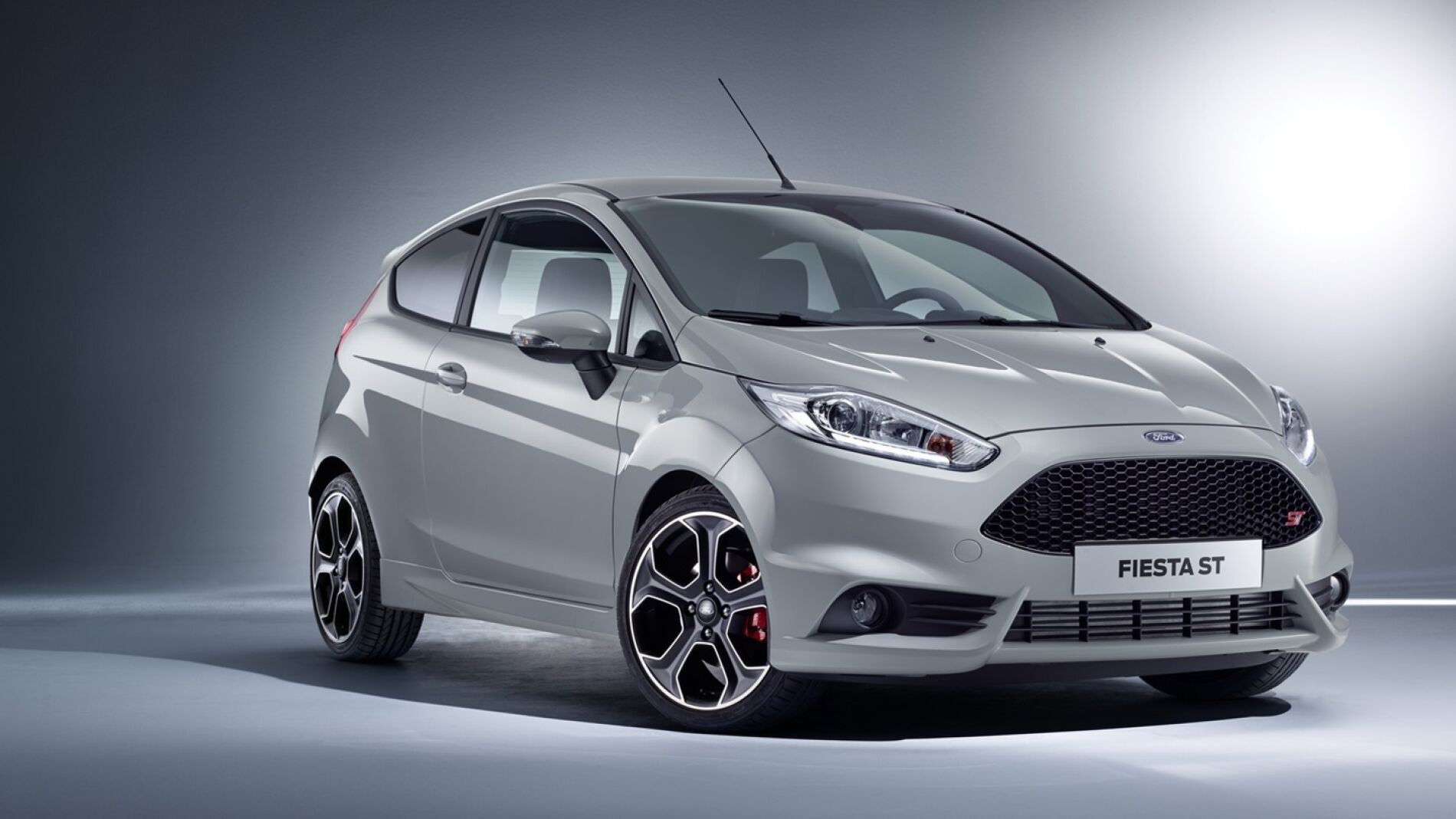 ford-fiesta-st-2016-0216-01.jpg