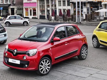 0twingo.jpg 0twingo.jpg