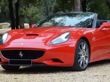 ferrari-california-manual-0216-02.jpg ferrari-california-manual-0216-02.jpg