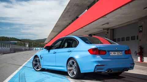 BMW_M3_Sedan_0116-01