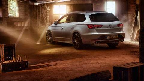 SEAT_Leon_ST_Cupra_290_2016_00
