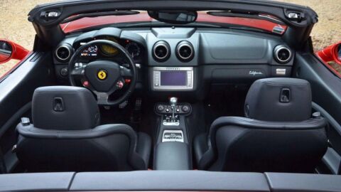ferrari-california-manual-0216-00
