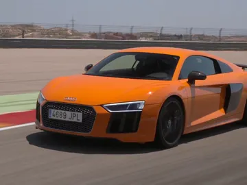 Audi-R8-Motorland.jpg Audi-R8-Motorland.jpg