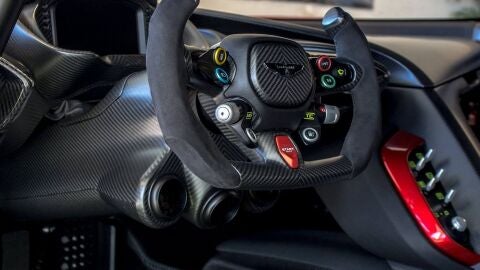 aston-martin-vulcan-venta-0116-02