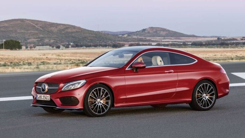 Elegante y tecnológico, en formato de bolsillo: así es el Mercedes Clase C Coupé