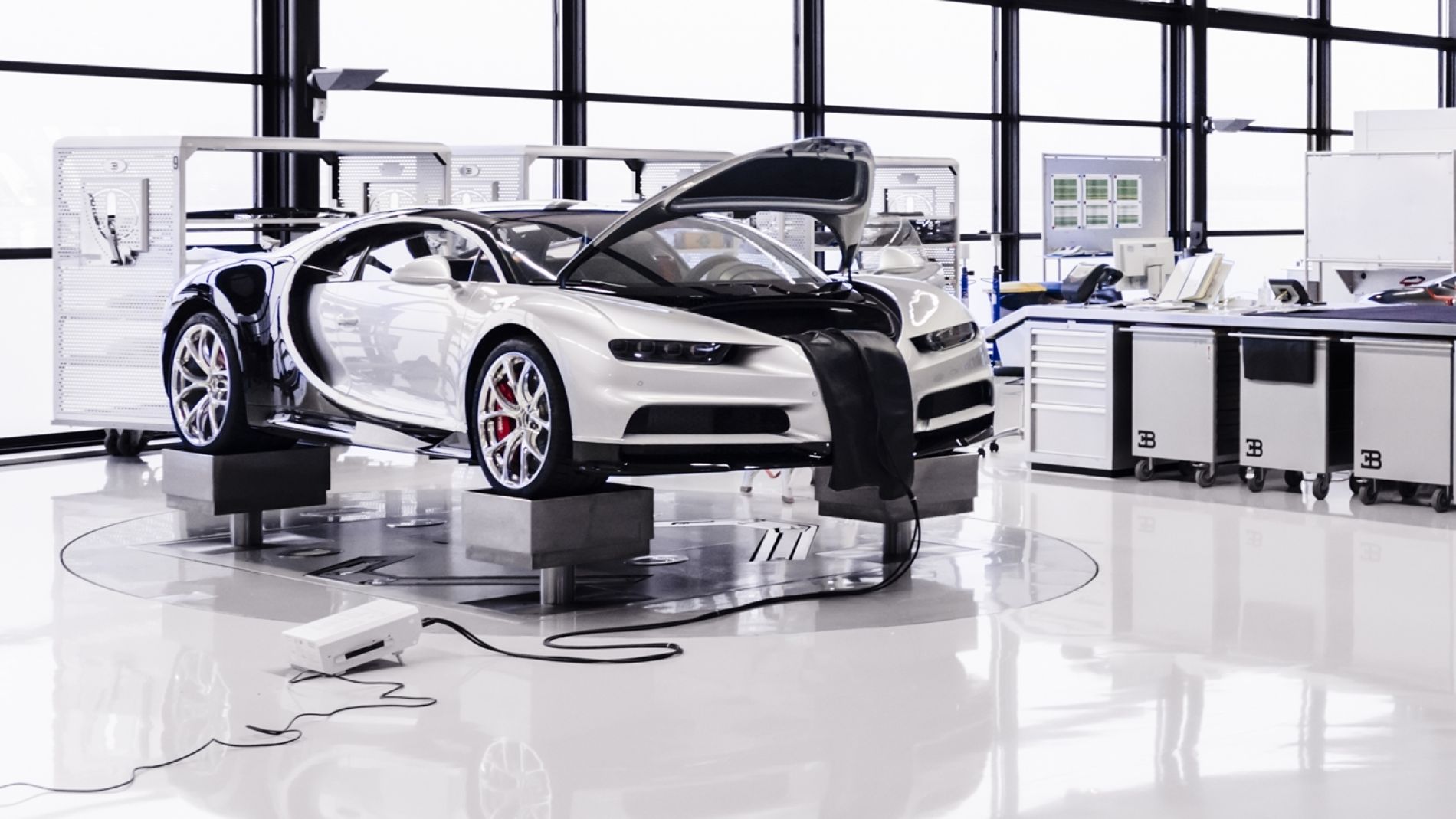 fabrica-bugatti-chiron-2017-009.jpg