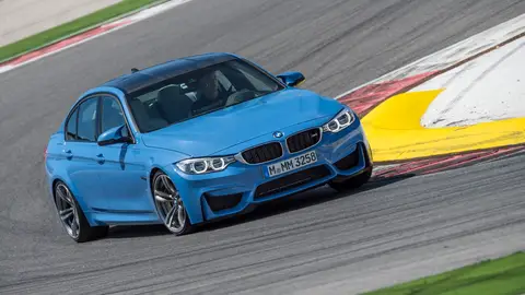 BMW_M3_Sedan_0116-00.jpg BMW_M3_Sedan_0116-00