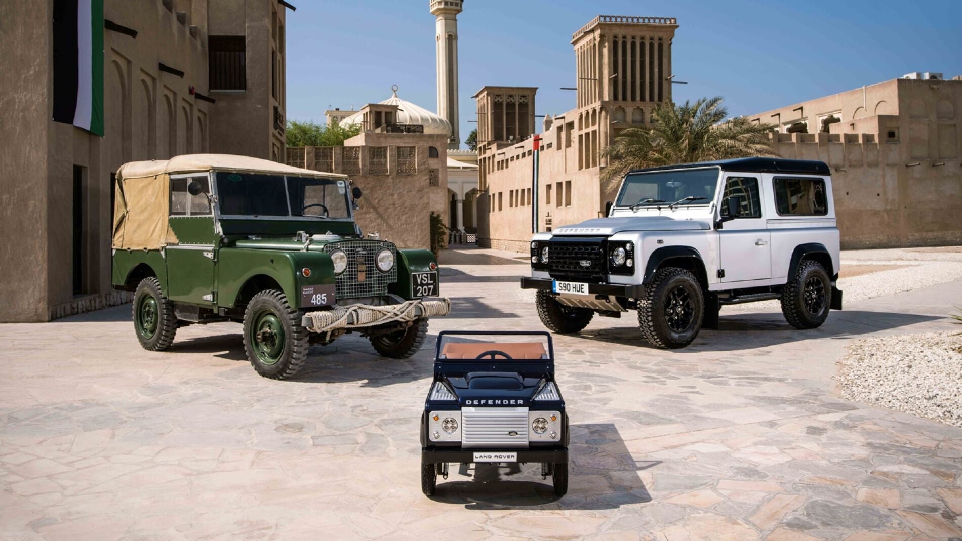 land-rover-defender-2millones-101115-04.jpg