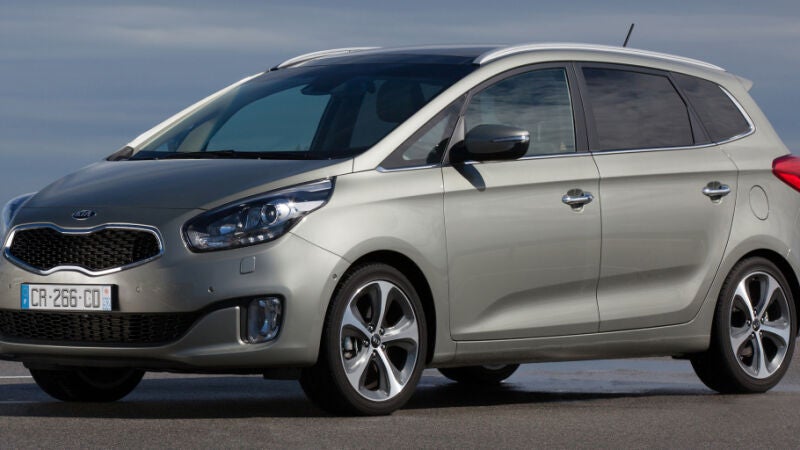 Kia Carens: Amplio, versátil y a buen precio
