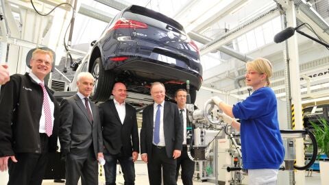 Ministerpräsident Stephan Weil besucht Stammwerk von Volkswagen in Wolfsburg