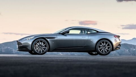aston-martin-db11-0216-02