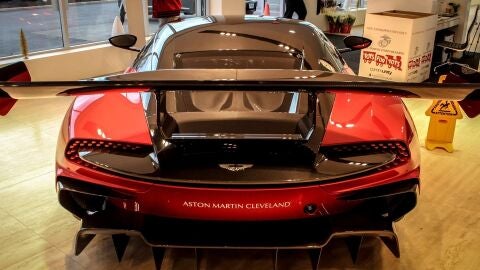 aston-martin-vulcan-venta-0116-03