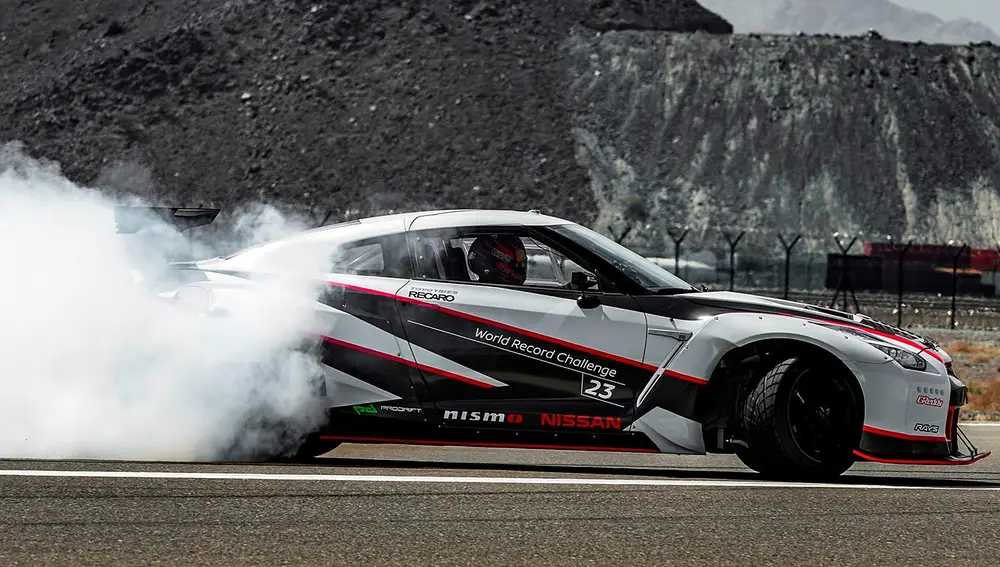nissan-gt-r-record-derrape-2016-02.jpg nissan-gt-r-record-derrape-2016-02.jpg