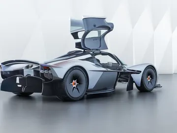 aston-martin-valkyrie-0717-005.jpg aston-martin-valkyrie-0717-005.jpg