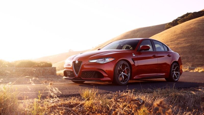 Alfa Romeo Giulia 2016, ¡vuelve el cuore a Alfa Romeo!