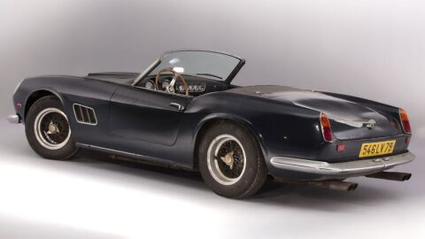 Ferrari 250 GT SWB California Spider_tres cuartos trasera_descapotado_
