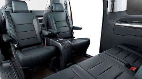 Toyota-Proace-Verso-VIP-5