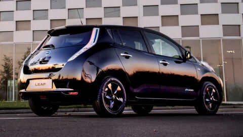 nissan_leaf_black_edition