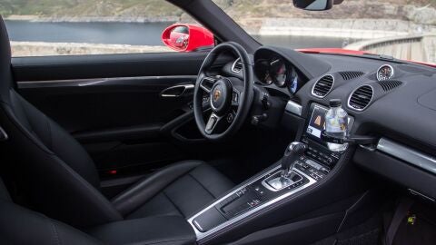 porsche-718-cayman-cci-7