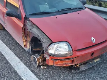 coche-tres-ruedas-mossos-2016-01.jpg coche-tres-ruedas-mossos-2016-01.jpg