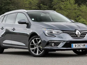 megane.jpg megane.jpg