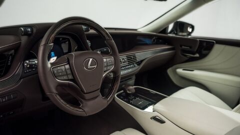 lexus-ls10