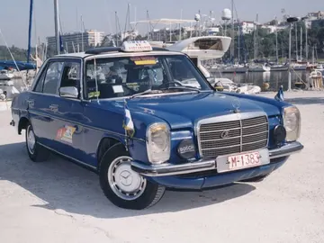 mercedes-200d-4.6-millones-km-3.jpg mercedes-200d-4.6-millones-km-3.jpg