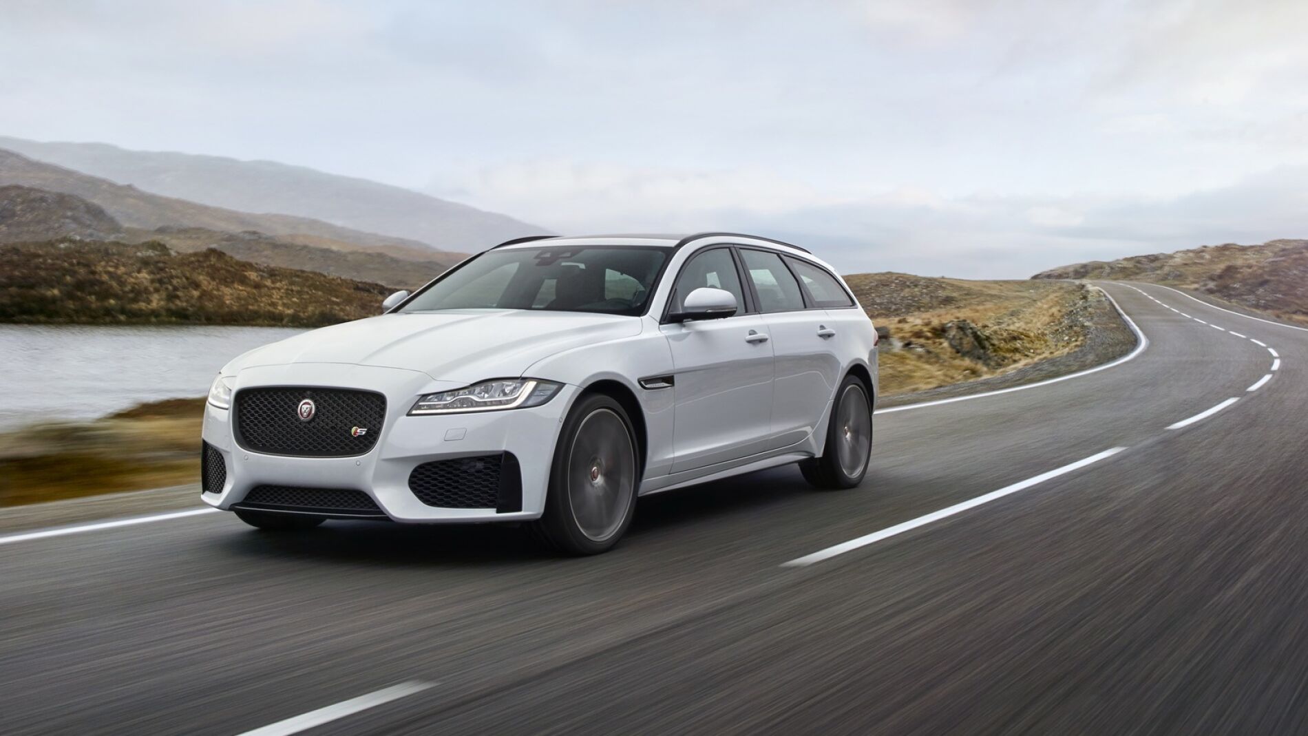 jaguar-xf-sportbrake2.jpg