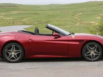 ferrari-california-t-hs-220116-03.jpg ferrari-california-t-hs-220116-03.jpg