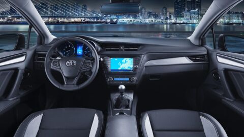 toyota-avensis44