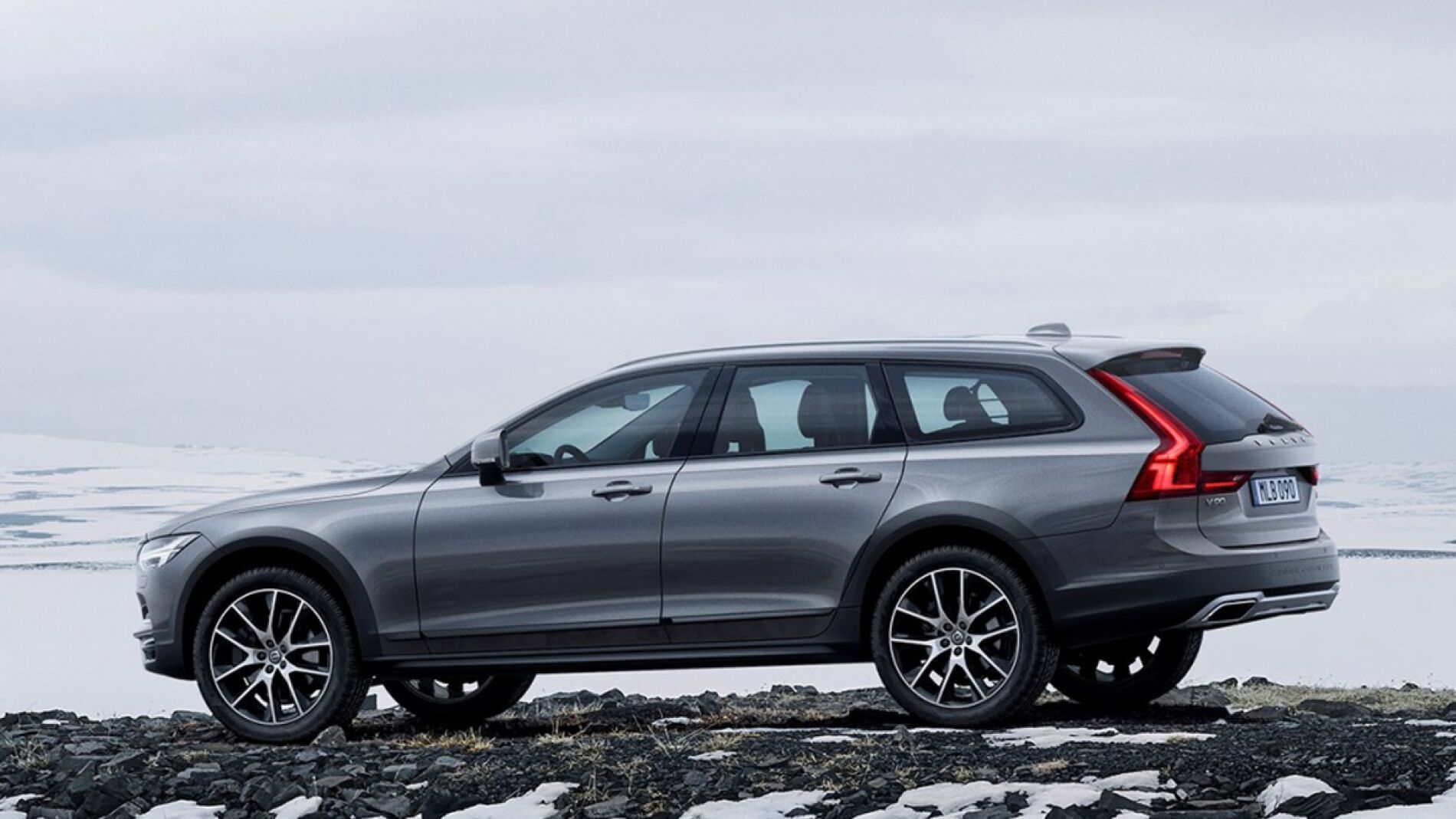 volvo-v90-cross-country17.jpg