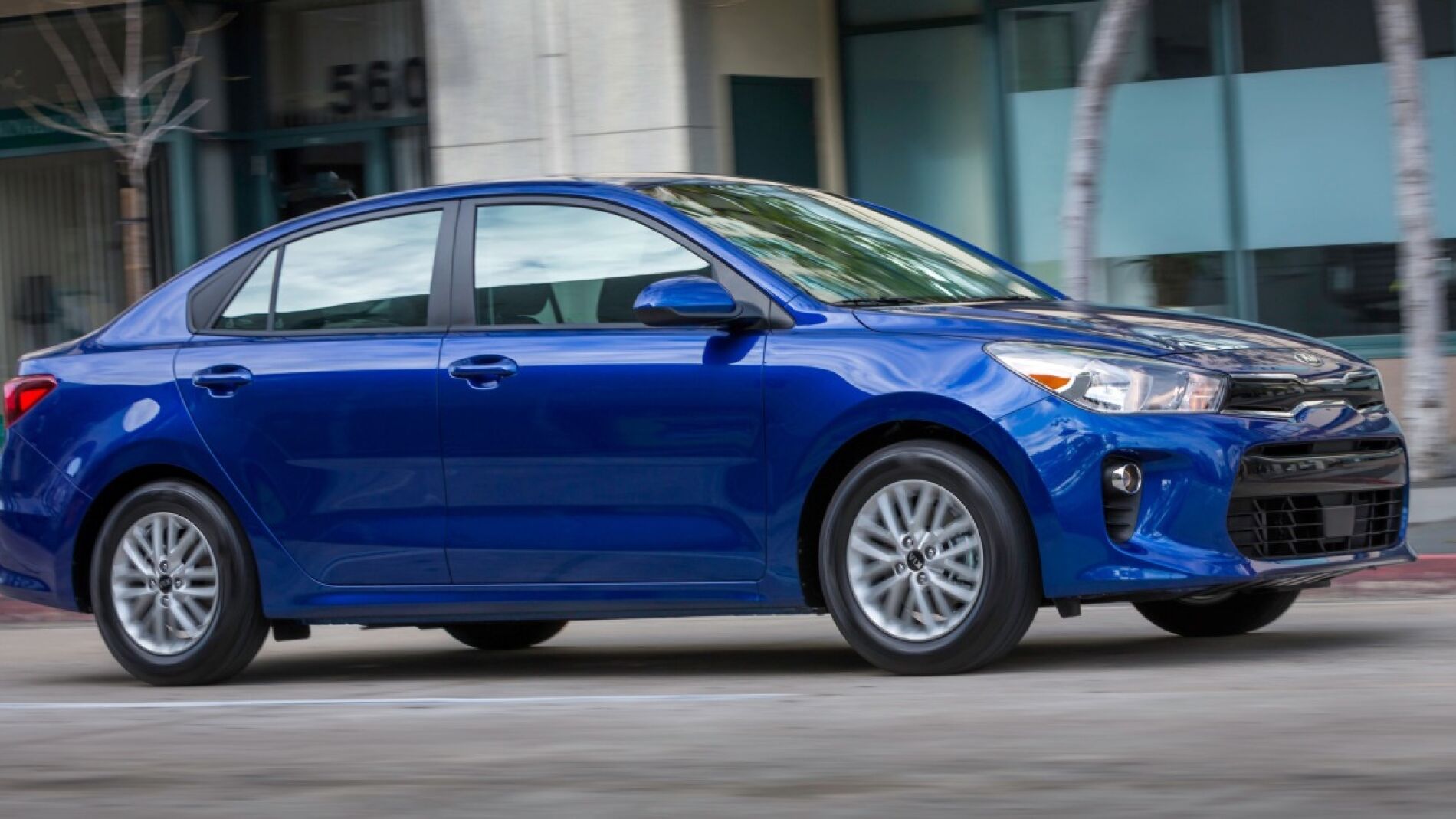 kia-rio-sedan13.jpg