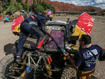 accidente-carlos-sainz-dakar-2017-01.jpg accidente-carlos-sainz-dakar-2017-01.jpg