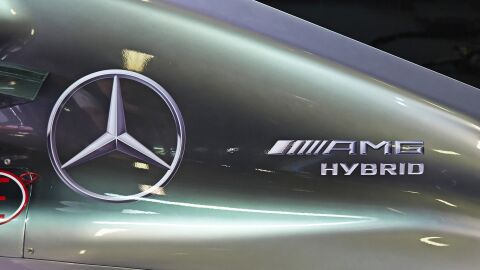 mercedes-amg-project-one-2017-02