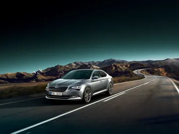 2018-skoda-superb.jpg 2018-skoda-superb.jpg