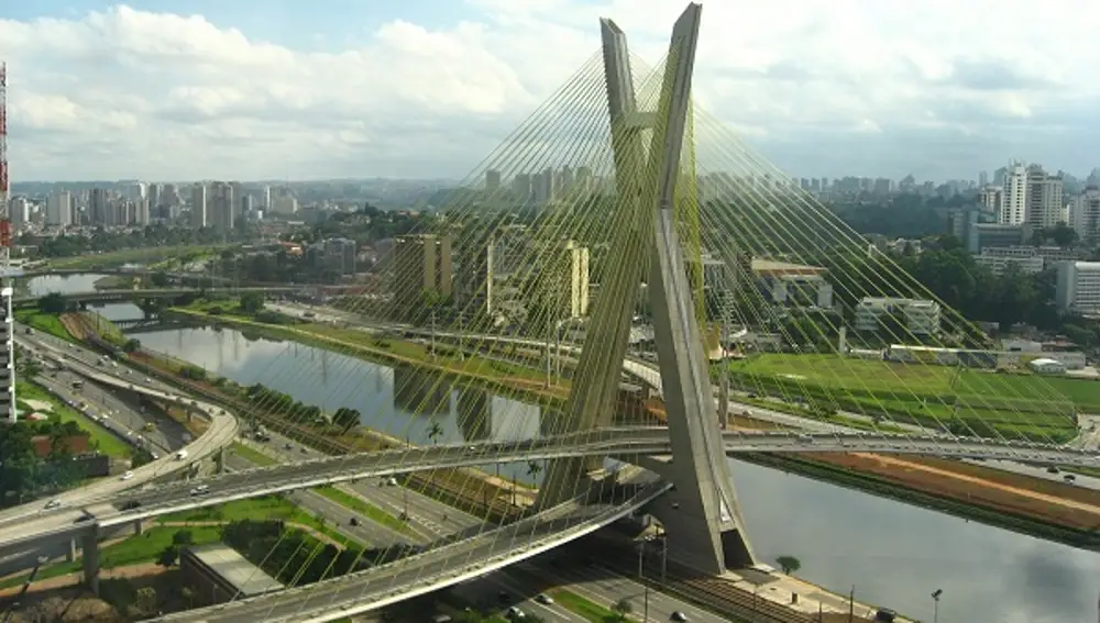 Puente-Octavio-Frias-Oliveira-Brasil-2.jpg