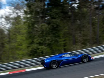 NIO-EP9-Electric-Nurburgring-Full-Onboard-06_45_90.jpg NIO-EP9-Electric-Nurburgring-Full-Onboard-06_45_90.jpg