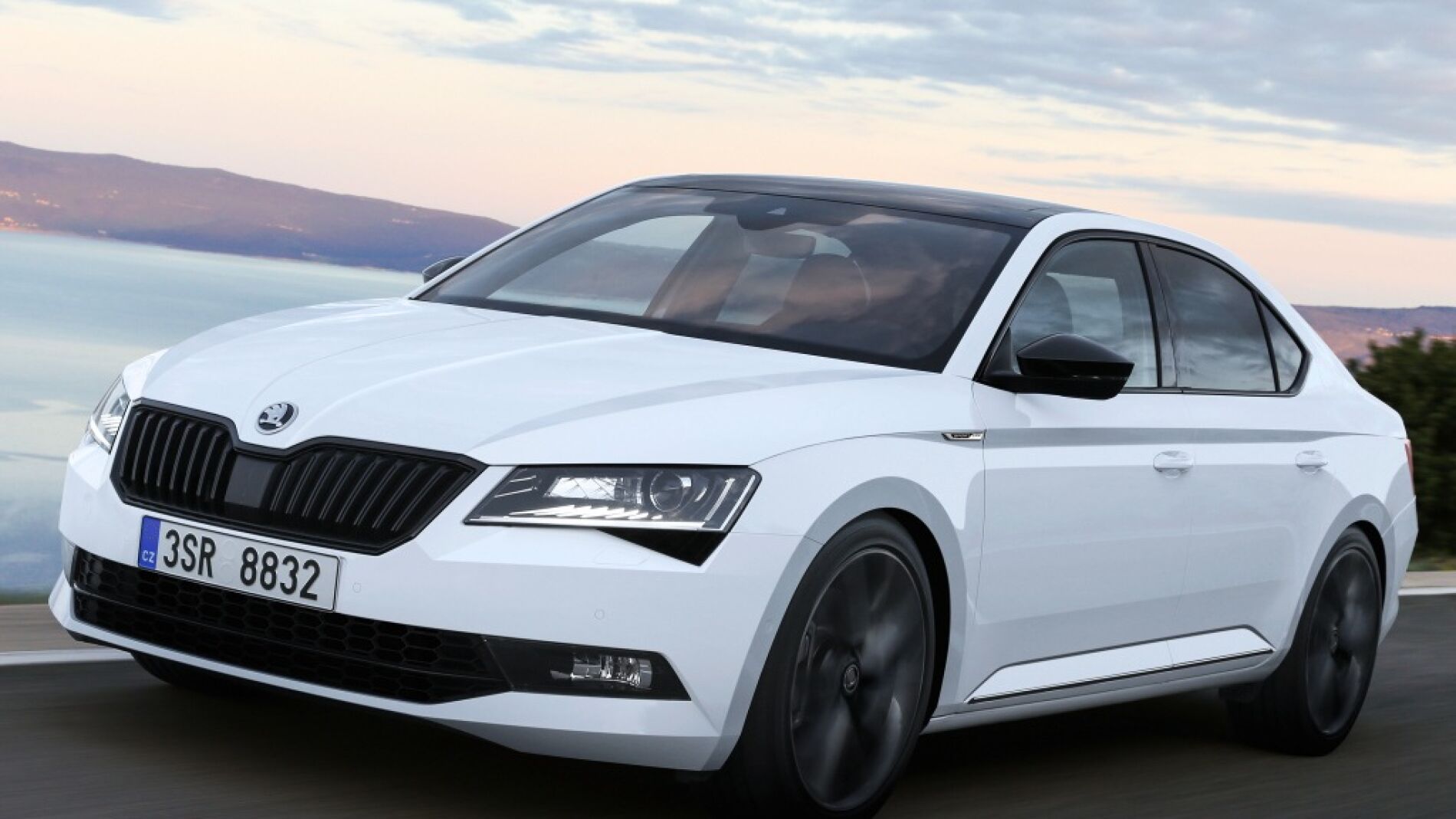 skoda-superb-sportlinet17.jpg