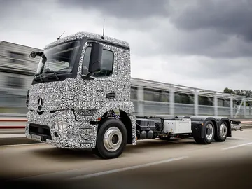 Mercedes-urban-e-truck-camion-electrico-2016-01.jpg Mercedes-urban-e-truck-camion-electrico-2016-01.jpg