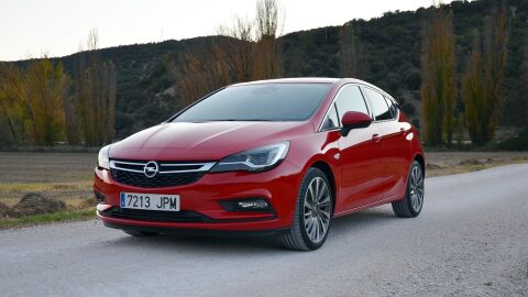 opel-astra-cdti-160-david-clavero-2017-011