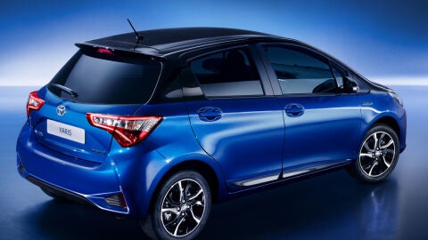 toyota_yaris_hybrid_bi-tone_1