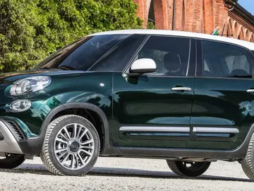 0fiat500L23.jpg 0fiat500L23.jpg