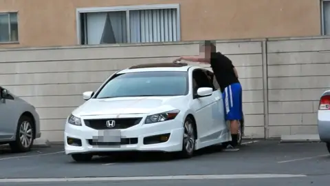 venganza-coche-mal-aparcado-2017-01.jpg venganza-coche-mal-aparcado-2017-01