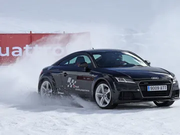 Audi-Winter-driving-experience-2017.jpg Audi-Winter-driving-experience-2017.jpg