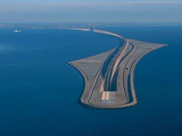 tunnel-bridge-oresund-link-artificial-island-sweden-denmark-fb.jpg tunnel-bridge-oresund-link-artificial-island-sweden-denmark-fb.jpg