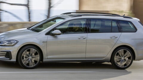 volkswagen_golf_gtd_variant_30