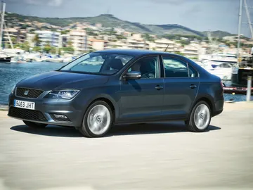 SEAT-Toledo24.jpg SEAT-Toledo24.jpg