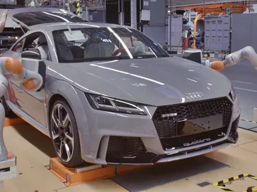 video-fabricacion-audi-tt-rs-2016-01.jpg video-fabricacion-audi-tt-rs-2016-01.jpg